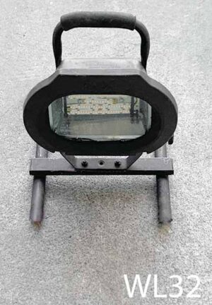 WL32-Qty-13. Black work light with hybrid Leds. 10" x 7" plus stand and handle.