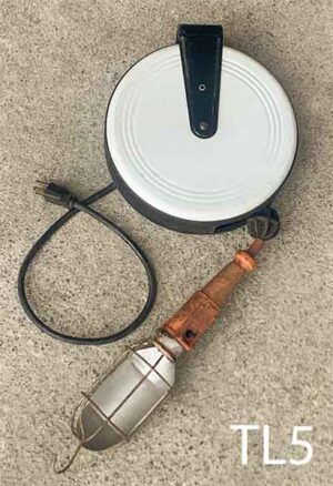 TL5-Qty-1. Orange vintage trouble light on 20' black cord with white retractable housing.