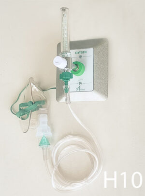 H17-Qty-1. Green oxygen flow meter with face mask on single mount.